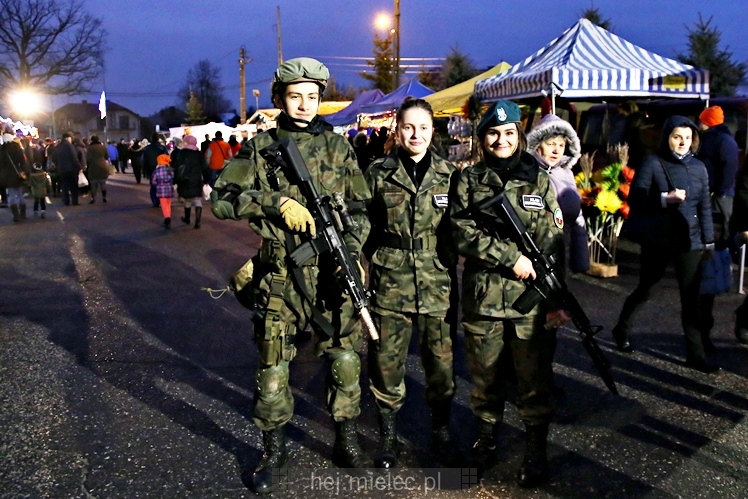 Jarmark Świąteczny przy mieleckiej Bazylice