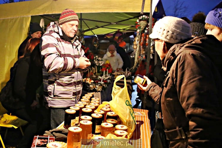 Jarmark Świąteczny przy mieleckiej Bazylice