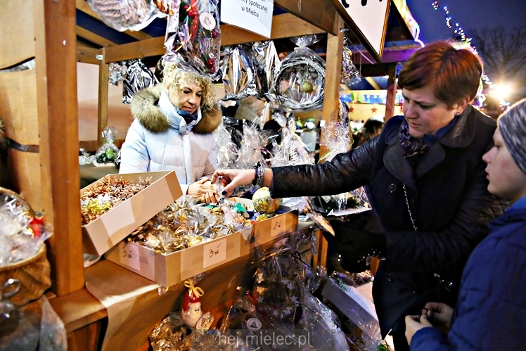 Jarmark Świąteczny przy mieleckiej Bazylice