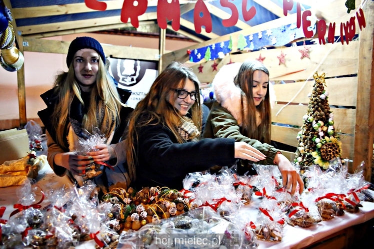 Jarmark Świąteczny przy mieleckiej Bazylice