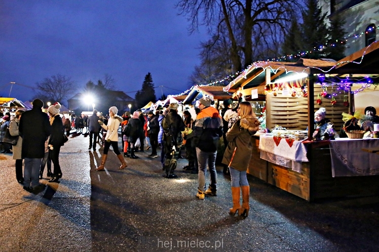 Jarmark Świąteczny przy mieleckiej Bazylice