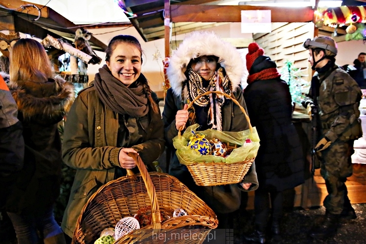 Jarmark Świąteczny przy mieleckiej Bazylice