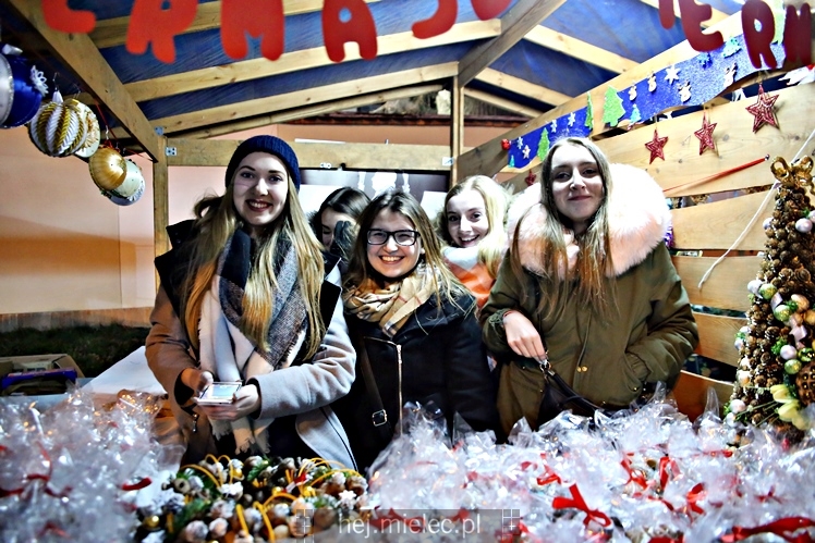 Jarmark Świąteczny przy mieleckiej Bazylice