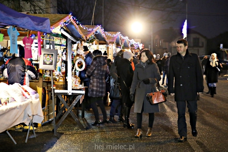 Jarmark Świąteczny przy mieleckiej Bazylice