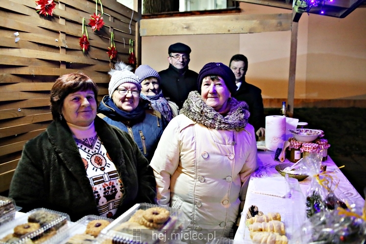 Jarmark Świąteczny przy mieleckiej Bazylice