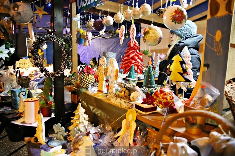 Jarmark Świąteczny przy mieleckiej Bazylice