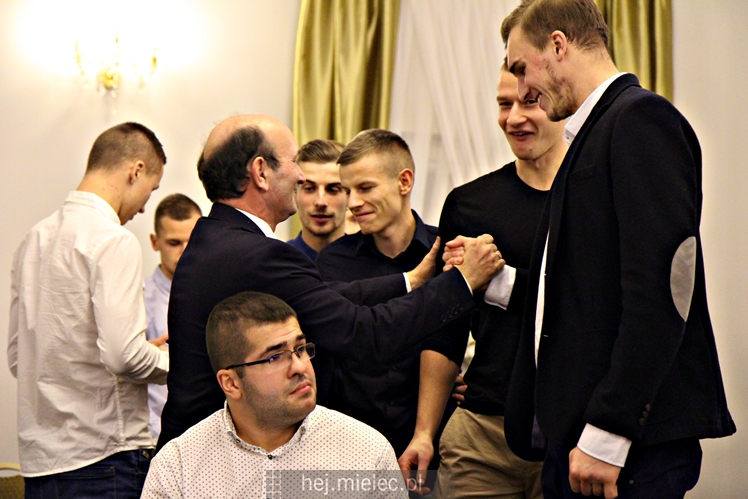 FKS Stal Mielec podsumowała uroczyście rok 2016, na spotkaniu m.in. Poręba i Kozdęba [ZDJĘCIA]