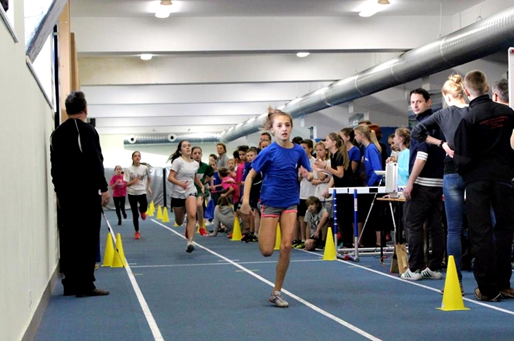 II Halowe Lekkoatletyczne Zawody Mikołajkowe
