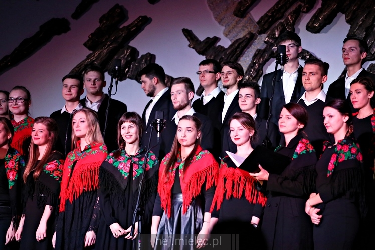 Oratorium - Karolina wystarczy sobą być