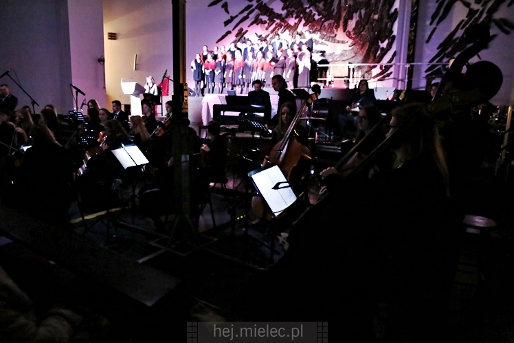 Oratorium - Karolina wystarczy sobą być