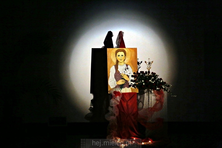 Oratorium - Karolina wystarczy sobą być