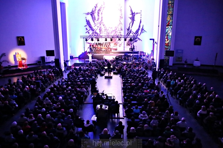 Oratorium - Karolina wystarczy sobą być