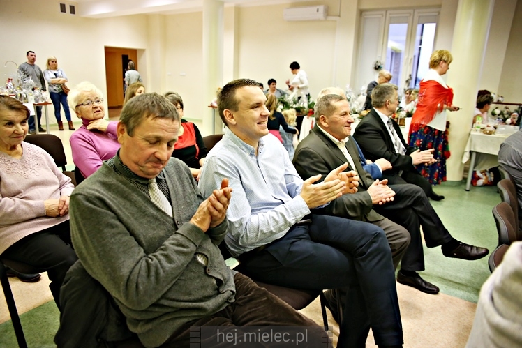 Kiermasz przed Bożym Narodzeniem w Borowej