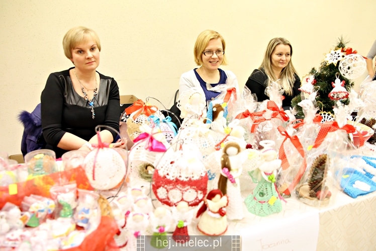 Kiermasz przed Bożym Narodzeniem w Borowej