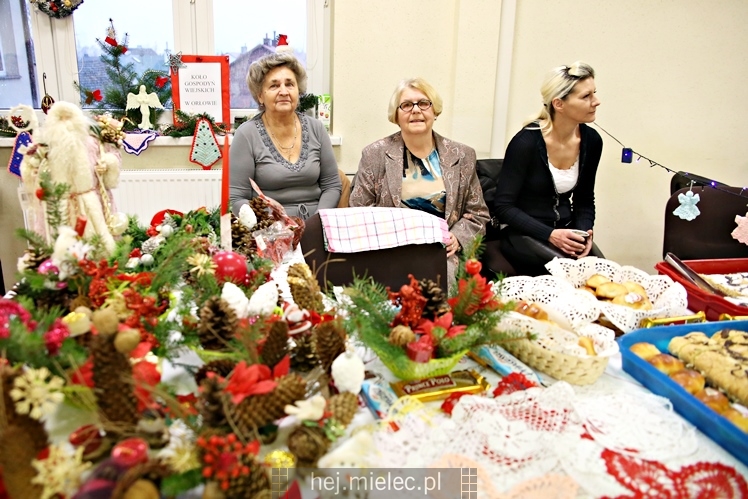 Kiermasz przed Bożym Narodzeniem w Borowej