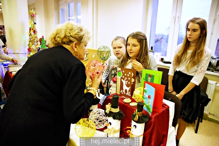 Kiermasz przed Bożym Narodzeniem w Borowej