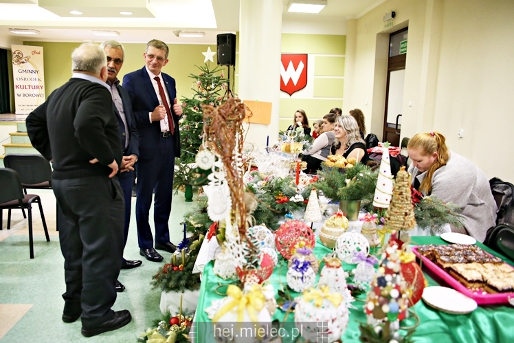 Kiermasz przed Bożym Narodzeniem w Borowej