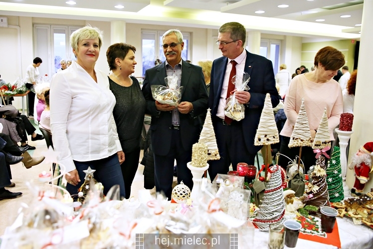 Kiermasz przed Bożym Narodzeniem w Borowej