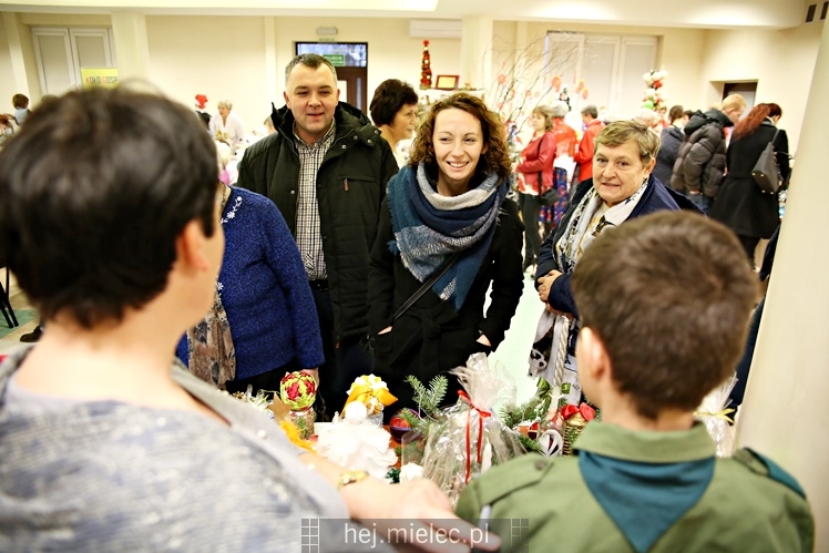 Kiermasz przed Bożym Narodzeniem w Borowej
