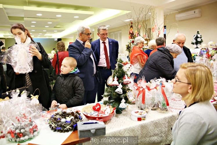 Kiermasz przed Bożym Narodzeniem w Borowej