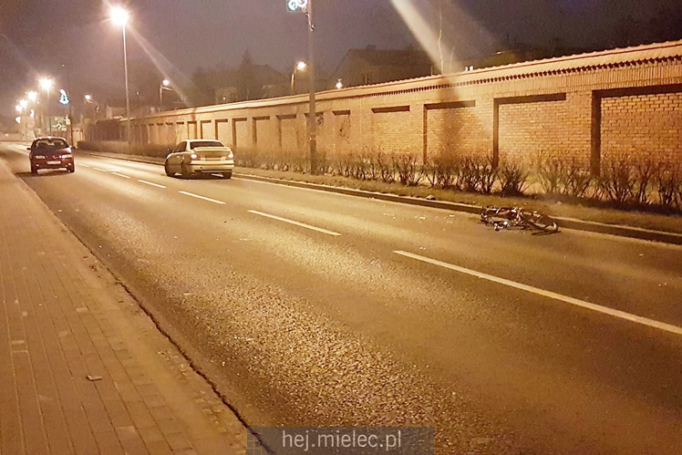 Rowerzysta zginął na Alei Jana Pawła II