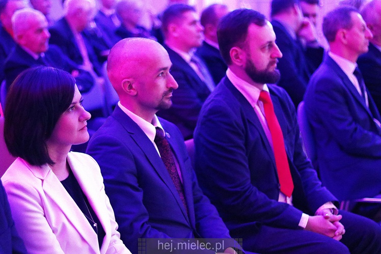 Kto był gościem miejskiego spotkania świątecznego? Aktywni mielczanie, samorządowcy, mundurowi