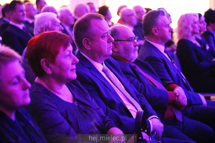 Kto był gościem miejskiego spotkania świątecznego? Aktywni mielczanie, samorządowcy, mundurowi