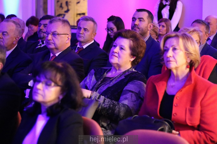 Kto był gościem miejskiego spotkania świątecznego? Aktywni mielczanie, samorządowcy, mundurowi