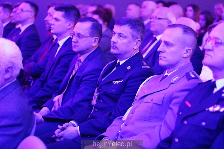 Kto był gościem miejskiego spotkania świątecznego? Aktywni mielczanie, samorządowcy, mundurowi