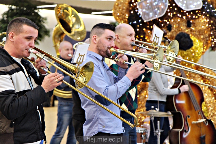 Mielecka Orkiestra Dęta w Galerii Navigator