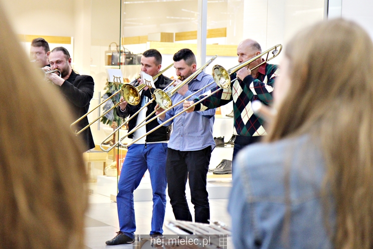 Mielecka Orkiestra Dęta w Galerii Navigator