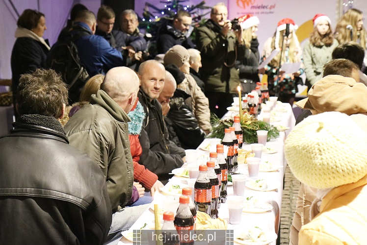 Miejska wigilia dla samotnych drugi raz. Były łzy wzruszenia