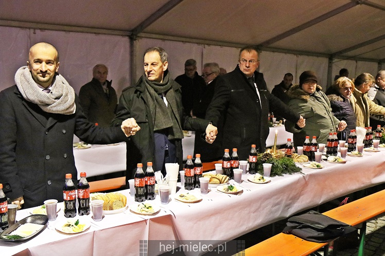 Miejska wigilia dla samotnych drugi raz. Były łzy wzruszenia