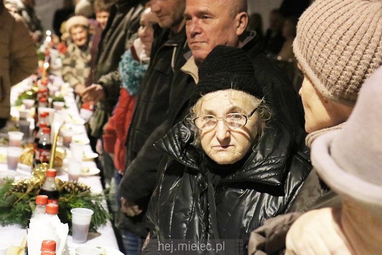 Miejska wigilia dla samotnych drugi raz. Były łzy wzruszenia