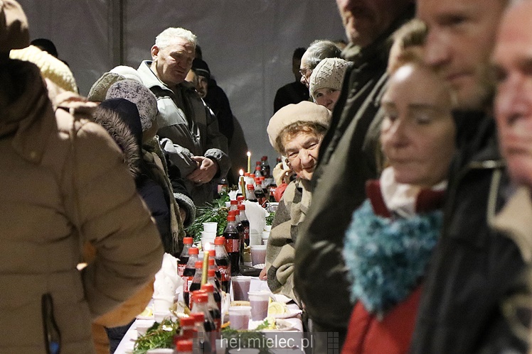 Miejska wigilia dla samotnych drugi raz. Były łzy wzruszenia