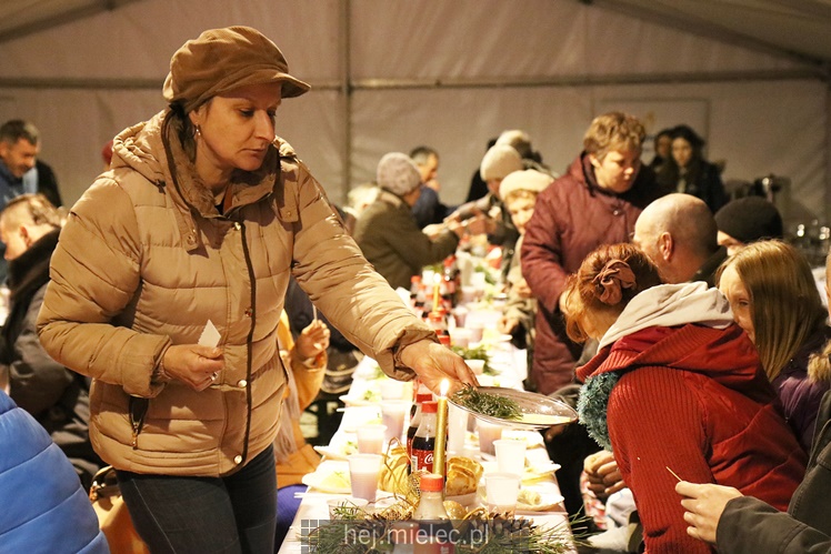 Miejska wigilia dla samotnych drugi raz. Były łzy wzruszenia