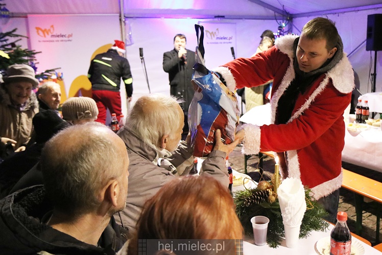 Miejska wigilia dla samotnych drugi raz. Były łzy wzruszenia