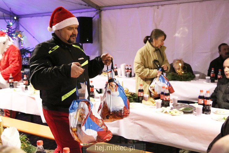 Miejska wigilia dla samotnych drugi raz. Były łzy wzruszenia