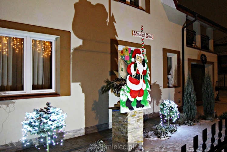 Świąteczne iluminacje w Mielcu tuż po Wigilii