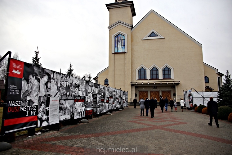 Poświęcenie pomnika bł. ks. Jerzego Popiełuszki