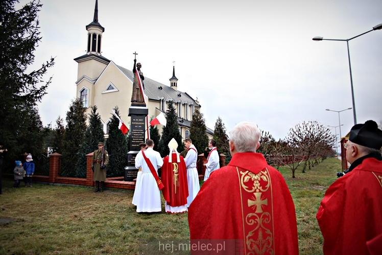 Poświęcenie pomnika bł. ks. Jerzego Popiełuszki