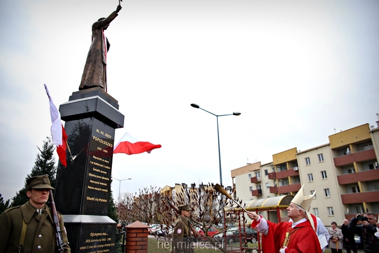 Poświęcenie pomnika bł. ks. Jerzego Popiełuszki