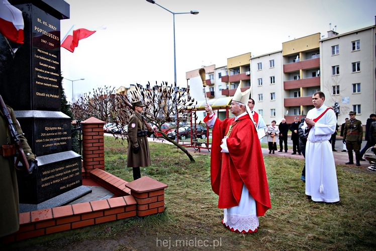 Poświęcenie pomnika bł. ks. Jerzego Popiełuszki