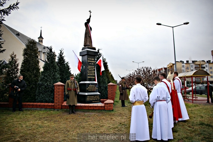 Poświęcenie pomnika bł. ks. Jerzego Popiełuszki