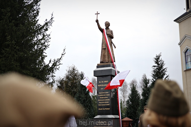 Poświęcenie pomnika bł. ks. Jerzego Popiełuszki