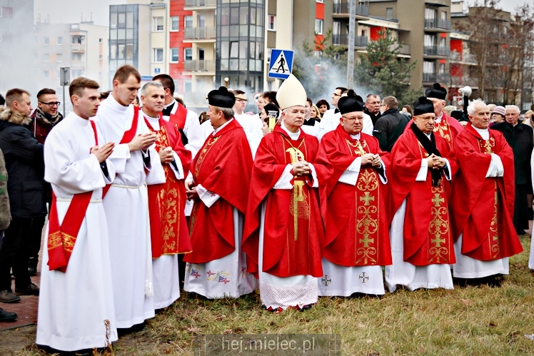 Poświęcenie pomnika bł. ks. Jerzego Popiełuszki