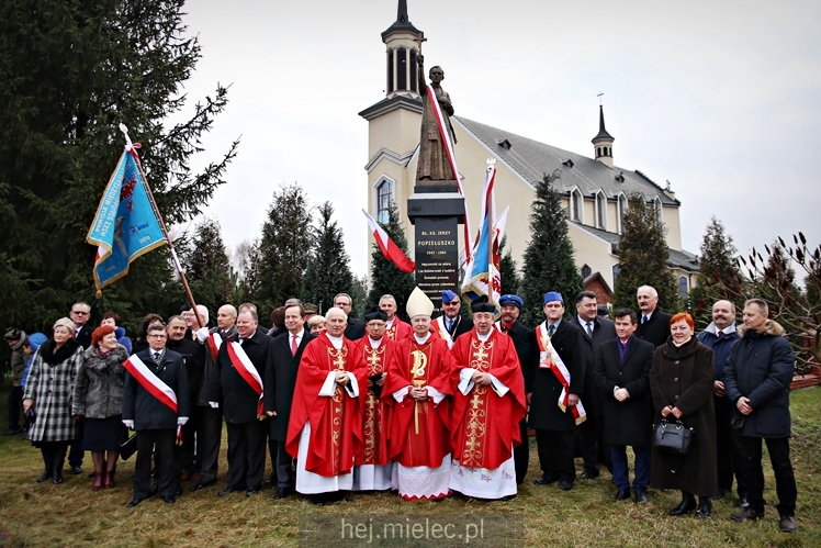 Poświęcenie pomnika bł. ks. Jerzego Popiełuszki