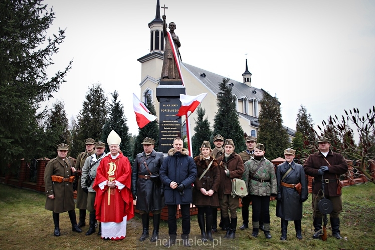 Poświęcenie pomnika bł. ks. Jerzego Popiełuszki
