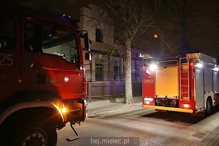 Pożarowe zagrożenie przy Lwowskiej. Z komina buchnął ogień