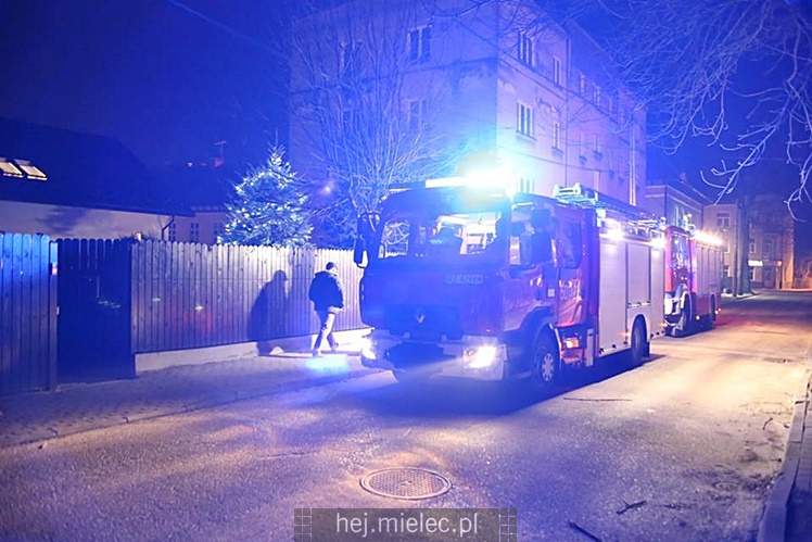 Pożarowe zagrożenie przy Lwowskiej. Z komina buchnął ogień